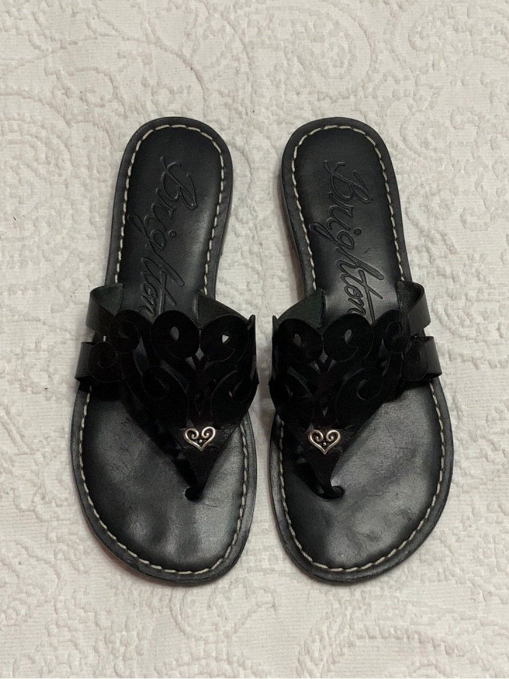 Brighton Size 6.5M Black Leather Cutout Thong Sandals with Silver Heart Conchos